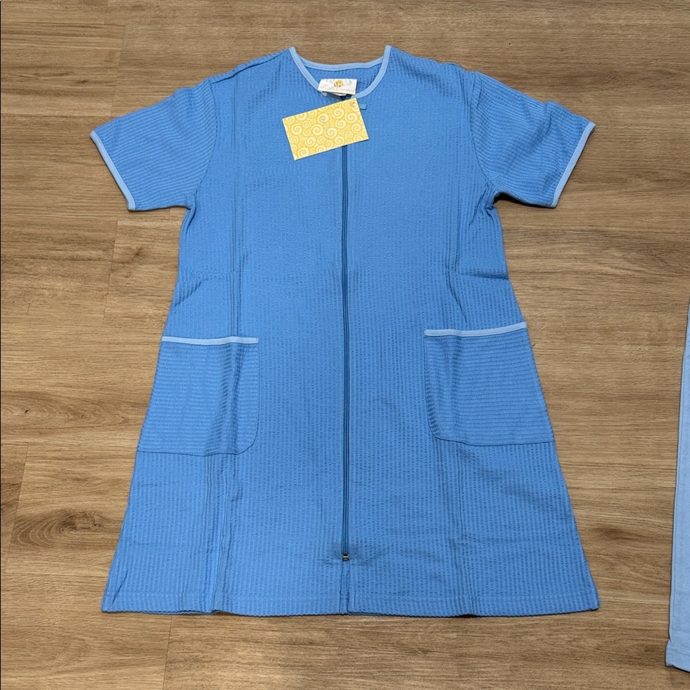 Vintage Blue Short Sleeve Zip-Up night gown - Picture 3 of 6